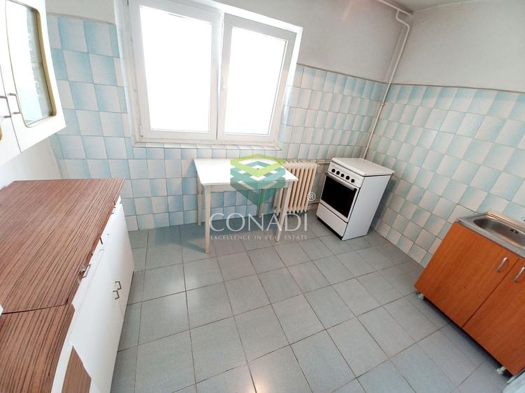 Apartament cu 3 camere decomandat în Băneasa