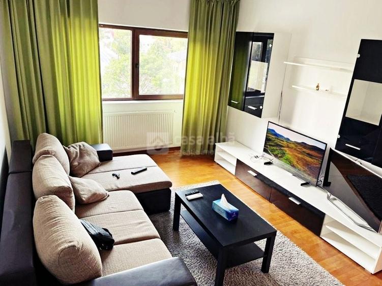 Apartament cu 3 camere decomandat, mobilat în Central