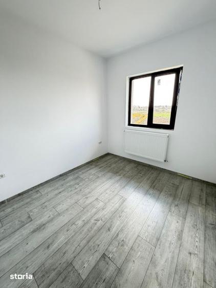 Casă cu 3 camere cu Canalizare în Central