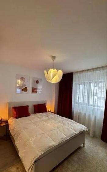Apartament cu 3 camere decomandat, mobilat în Industriilor