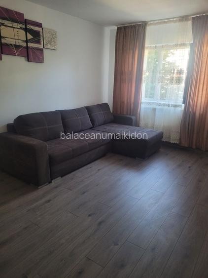 Ofer spre inchiriere apartament 3 camere in Tg Jiu str Termocentralei