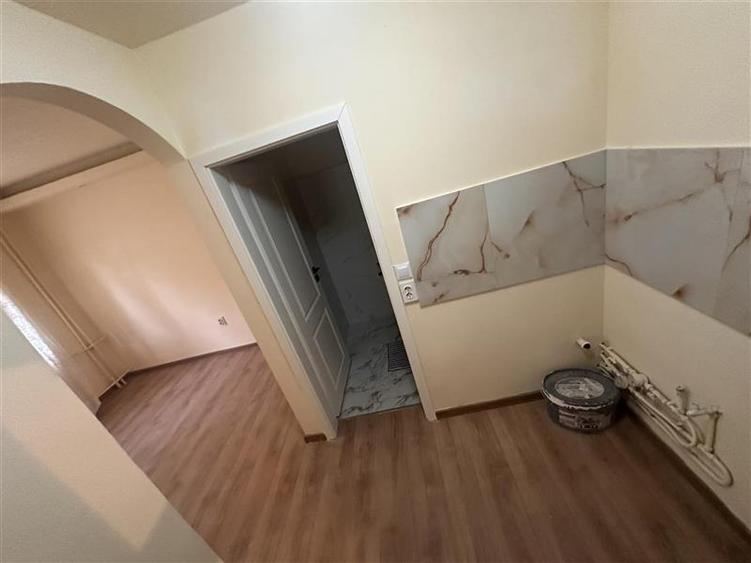 Garsonieră decomandată în Soarelui