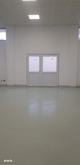Spațiu comercial, de 100 mp, în Apărătorii Patriei