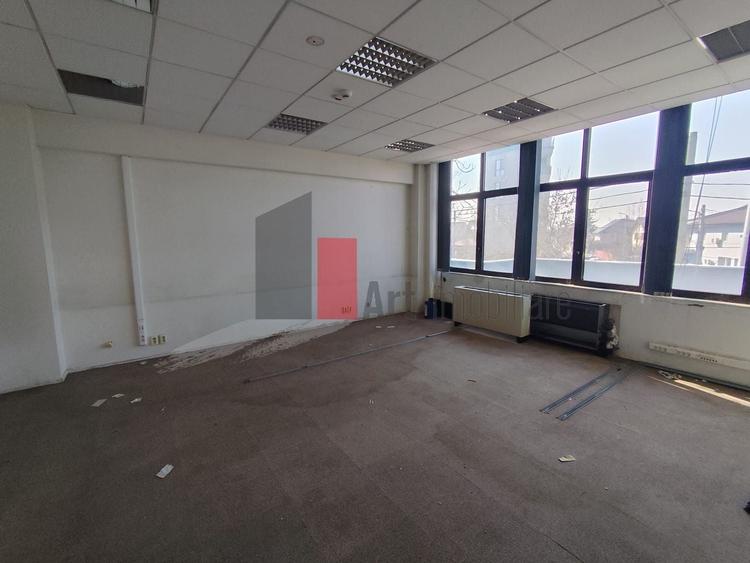 Spațiu comercial, de 925 mp, în Bucureștii Noi