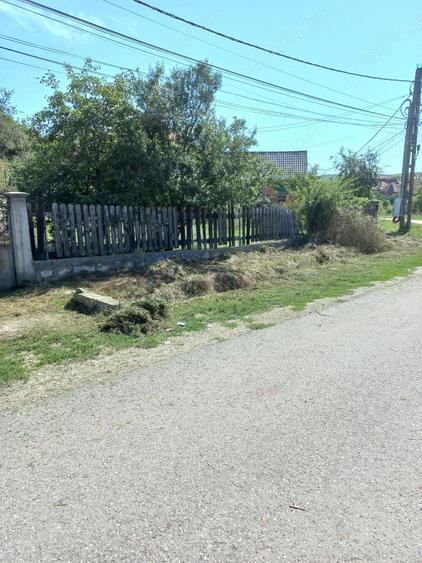 Teren de 1298 mp, în Sânpaul