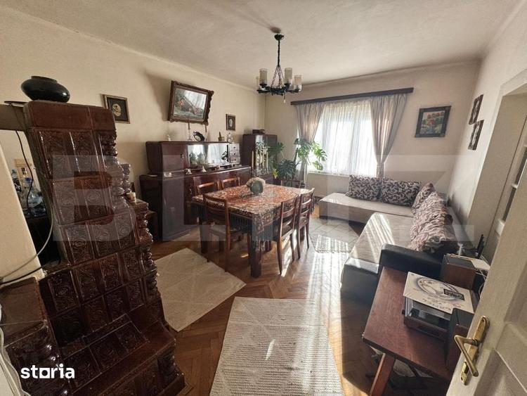 Casă cu 3 camere decomandat cu Teren 374 Mp în Central