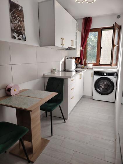 Apartament cu 2 camere decomandat în Teilor
