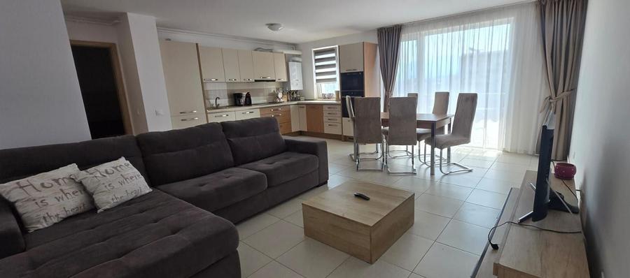 Apartament cu 2 camere decomandat în Exterior Vest