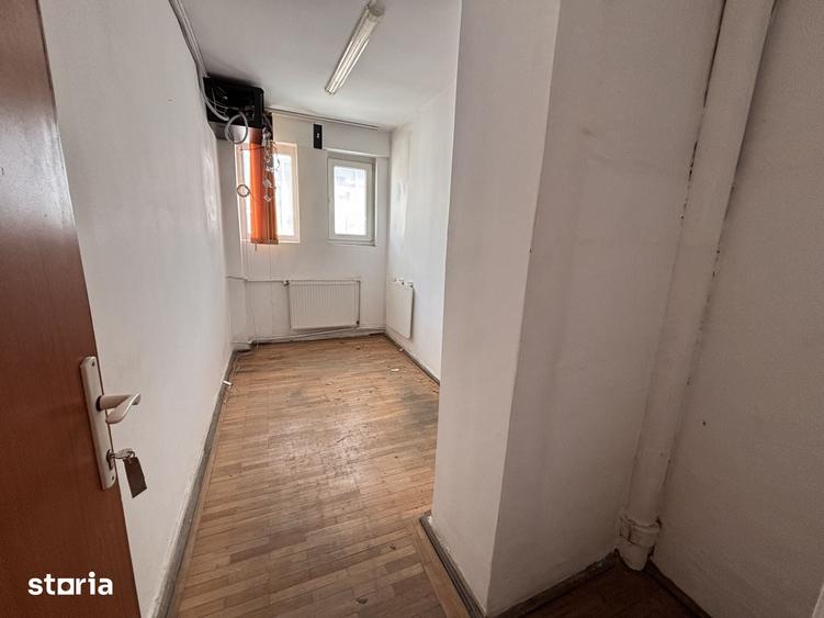 Spațiu comercial, de 20 mp, în Vitan