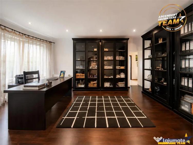 Casă cu 15 camere cu Teren 1398 Mp în Central