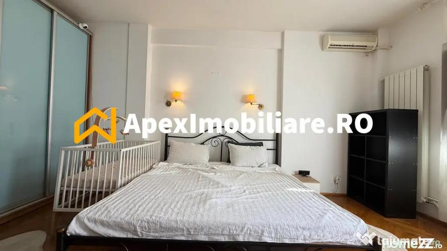 Apartament cu 3 camere semidecomandat, mobilat în Universitate