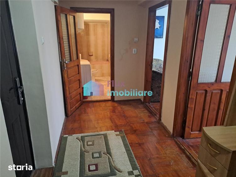 Apartament cu 2 camere decomandat în Vama