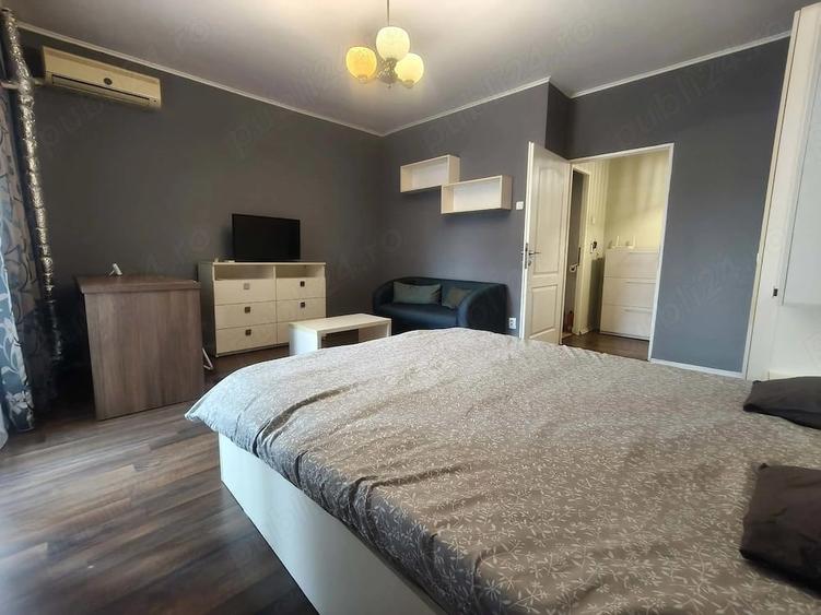 Garsonieră decomandată în Calea București