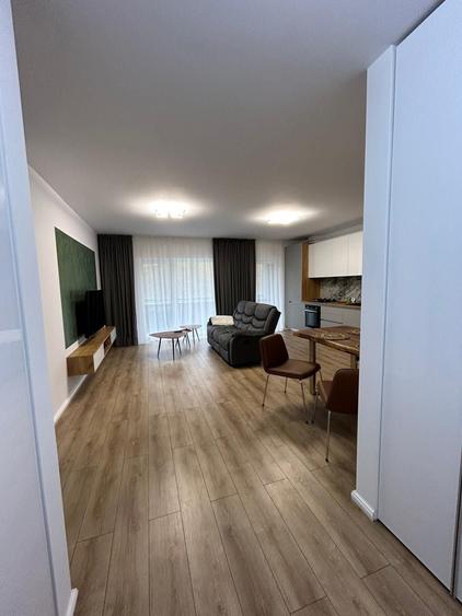 Apartament cu 2 camere semidecomandat în Florești
