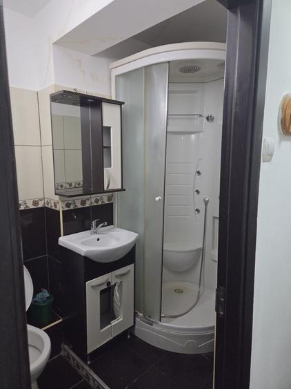 Inchiriez garsoniera confort 1 Pret 230 eu negociabil - 5