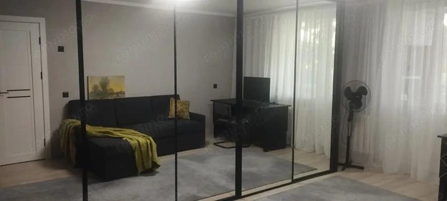 Apartament cu 2 camere decomandat în Bucovina