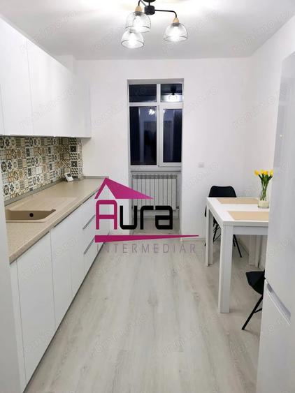 Apartament cu 2 camere nedecomandat în Piața Veche