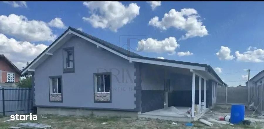 Casă cu 4 camere cu Teren 400 Mp în Sânmihaiu Român