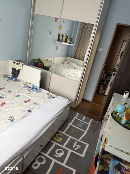 Apartament cu 4 camere în Berceni