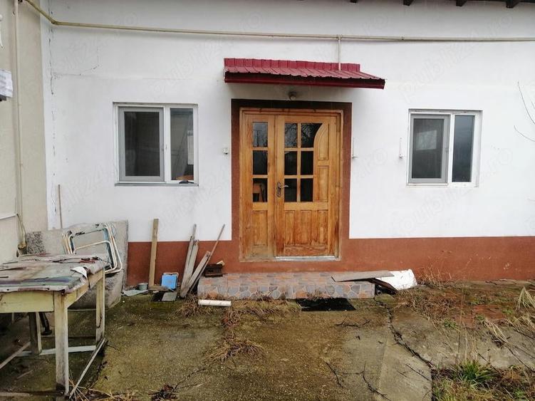Casa caramida, 95.000 euro, 187mp, gaze, apa, electricitate, 4 camere+anexe , Valea Calugareasca, - 2