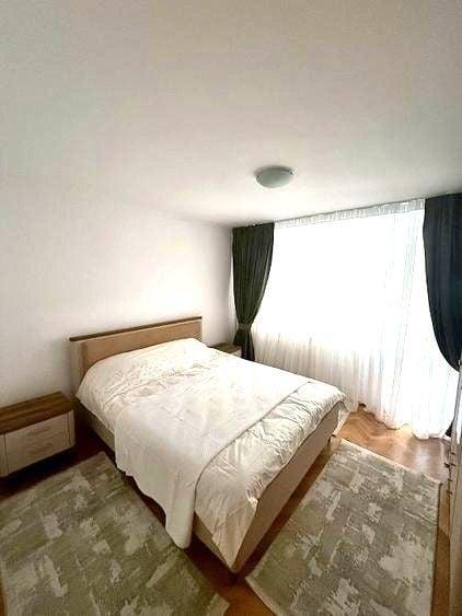Apartament cu 2 camere decomandat, mobilat în Titan