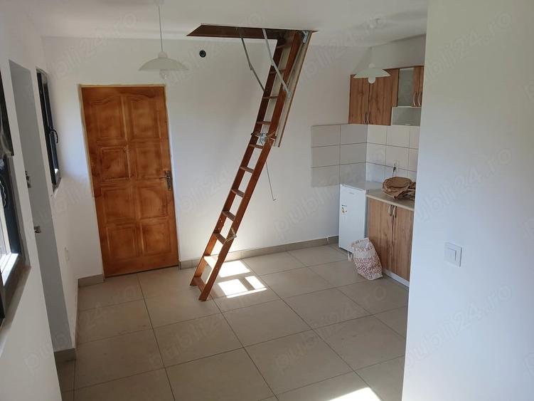 Casă cu Teren 400 Mp în Gârliște