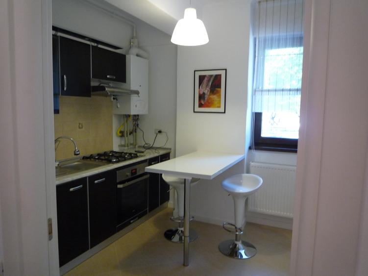 Studio Str. Apicultorilor - 3