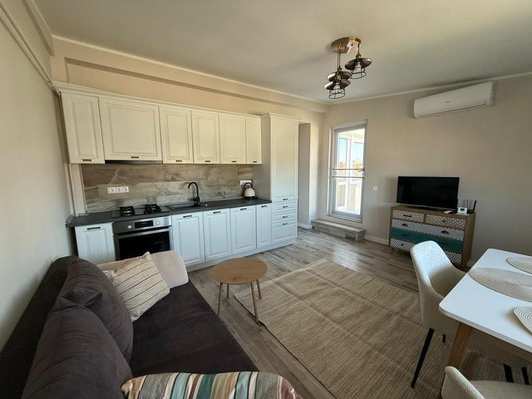 Apartament cu 2 camere decomandat în Trei Stejari