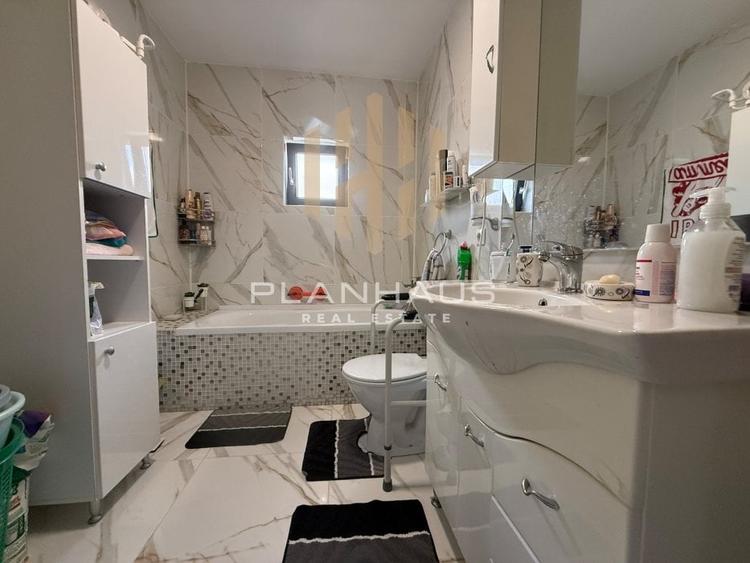 Casă cu 5 camere cu Canalizare în Satu Nou de Sus
