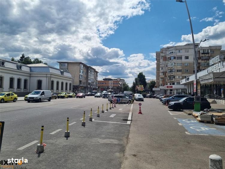 Spațiu comercial, de 335 mp, în Ultracentral