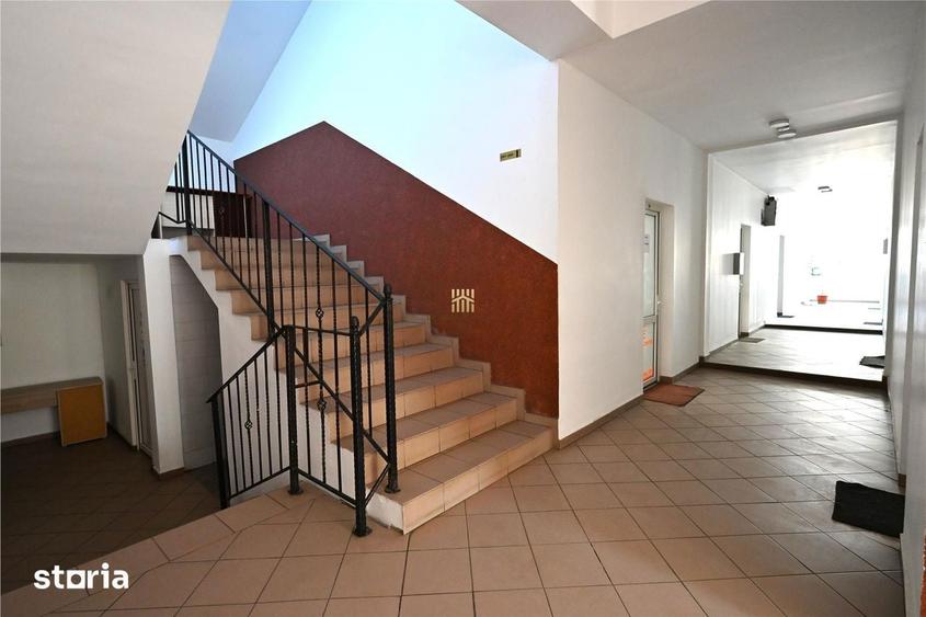 Spațiu comercial, de 82 mp, în Vama