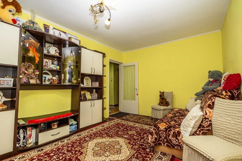 Apartament cu 2 camere decomandat în Poarta 6
