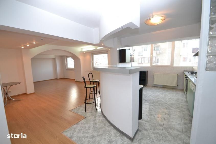 Apartament cu 4 camere în Panduri