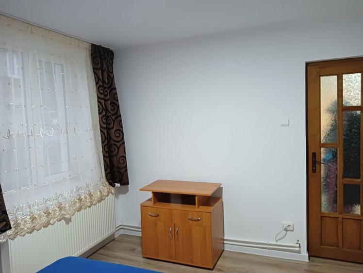Apartament cu 2 camere decomandat în Iacobeni