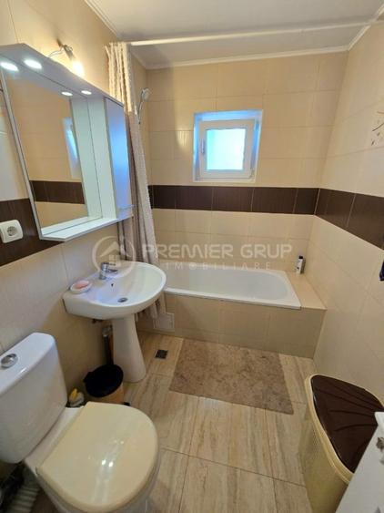 Apartament cu 2 camere decomandat în Nicolina