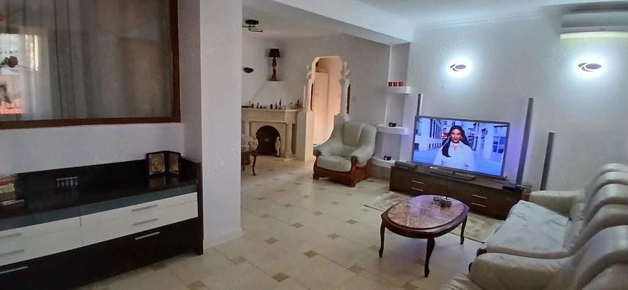 Apartament cu 3 camere decomandat în Floreasca