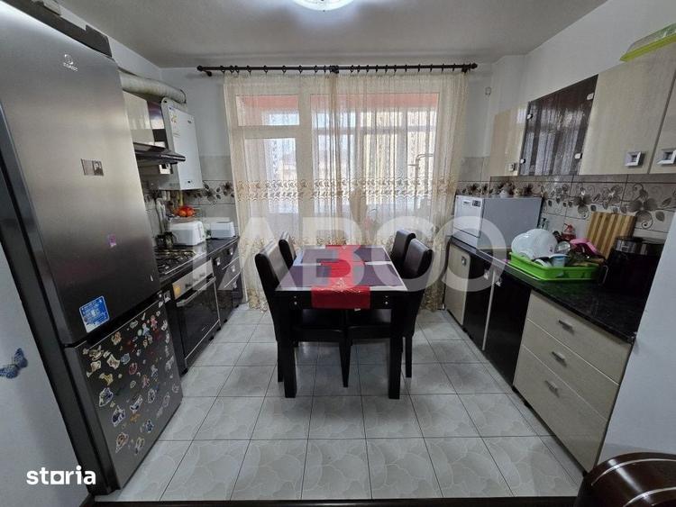 Apartament cu 3 camere decomandat în Central
