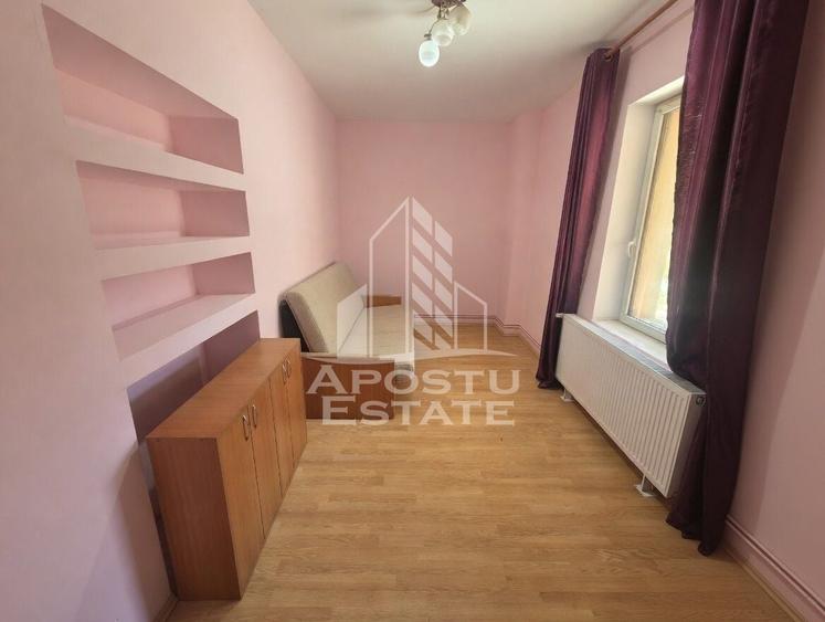 Casă individuală cu 5 camere cu Canalizare în Teremia Mare