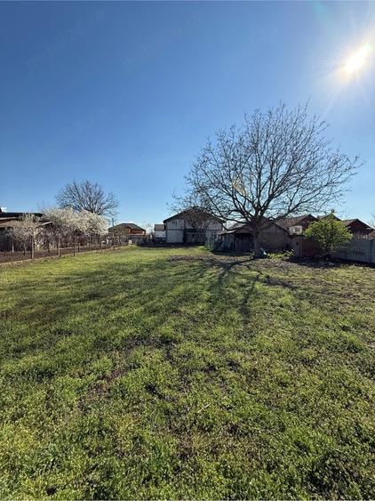 Casă cu 5 camere cu Teren 1717 Mp în Corabia