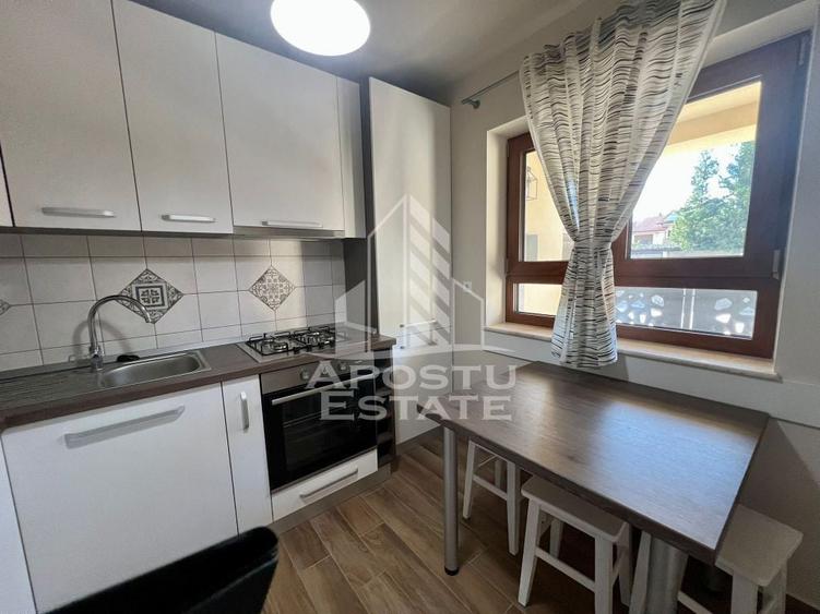 Apartament cu 2 camere decomandat, mobilat în Girocului