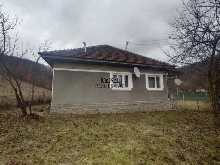 Casă cu 3 camere cu Teren 12861 Mp în Luncoiu de Jos