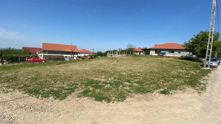 Teren de 275 mp, în Paleu