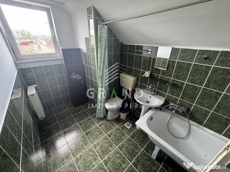 Casă cu 4 camere cu Teren 50 Mp în Central