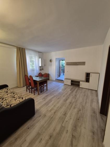 Apartament cu 2 camere decomandat în Centrul Istoric
