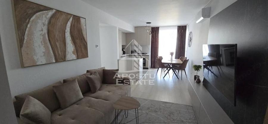Apartament cu 3 camere semidecomandat în Lipovei