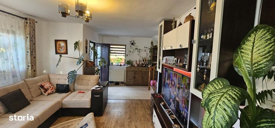 Casă cu 4 camere în Cug