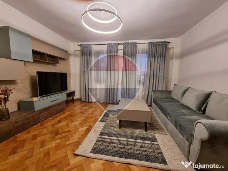 Apartament cu 2 camere decomandat în Intim