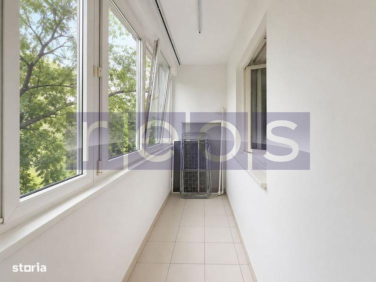 Apartament cu 3 camere semidecomandat în Crângași