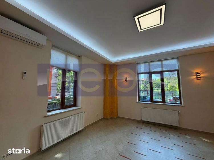 Casă cu 4 camere cu Teren 70 Mp în Cotroceni