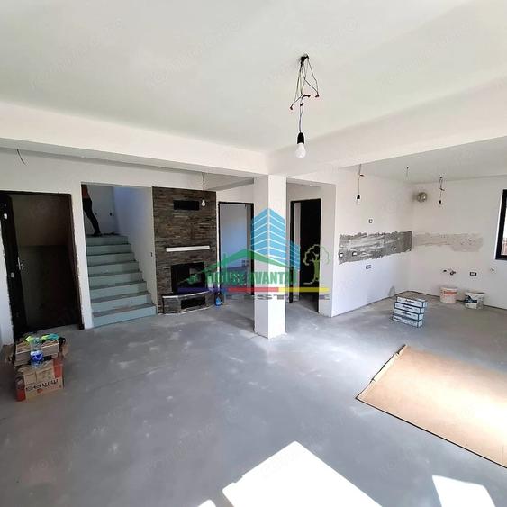 Casă cu Teren 500 Mp în Vest